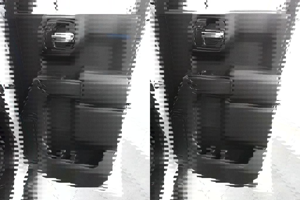 Used 2023 Chevrolet Silverado 1500 Custom w/ Rally Edition AWD/4WD image 30