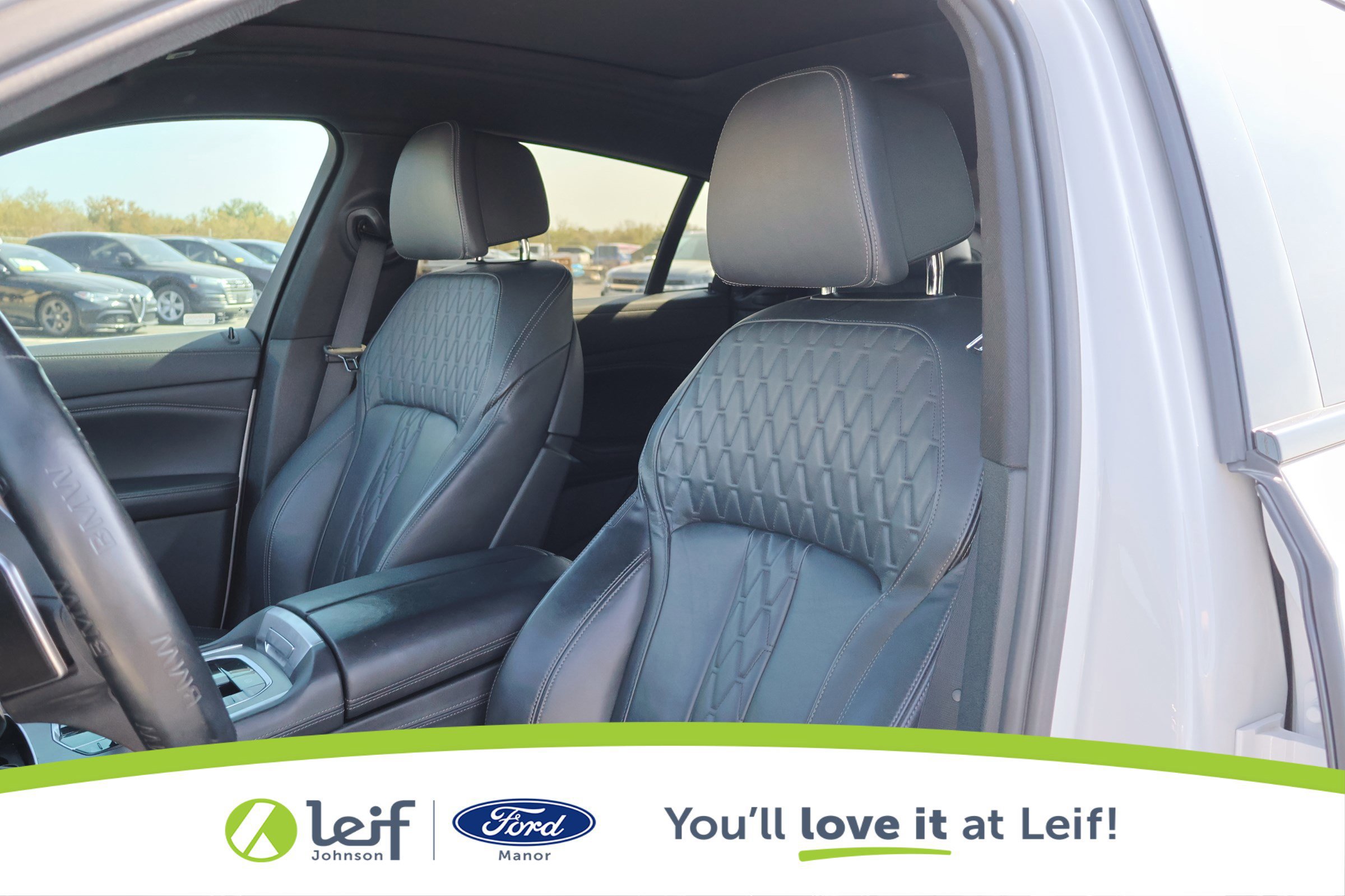 Used 2020 BMW X6 sDrive40i w/ M Sport Package image 11