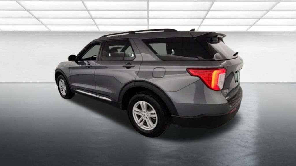 Certified 2024 Ford Explorer XLT AWD/4WD image 7