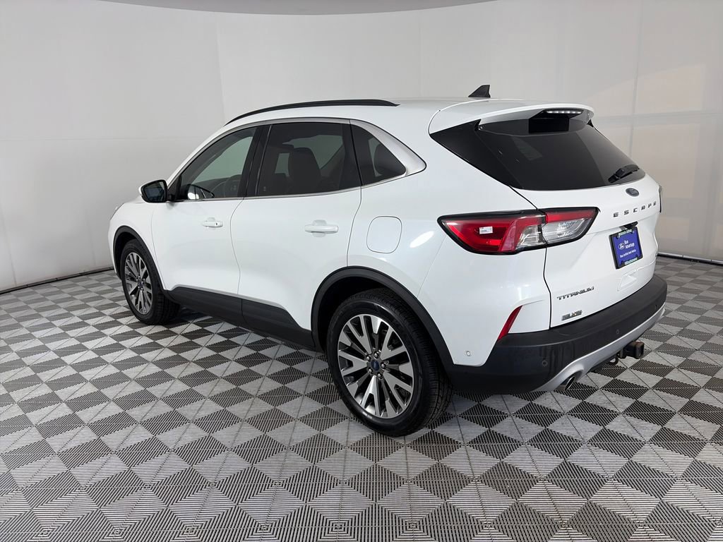 Certified 2020 Ford Escape Titanium image 3