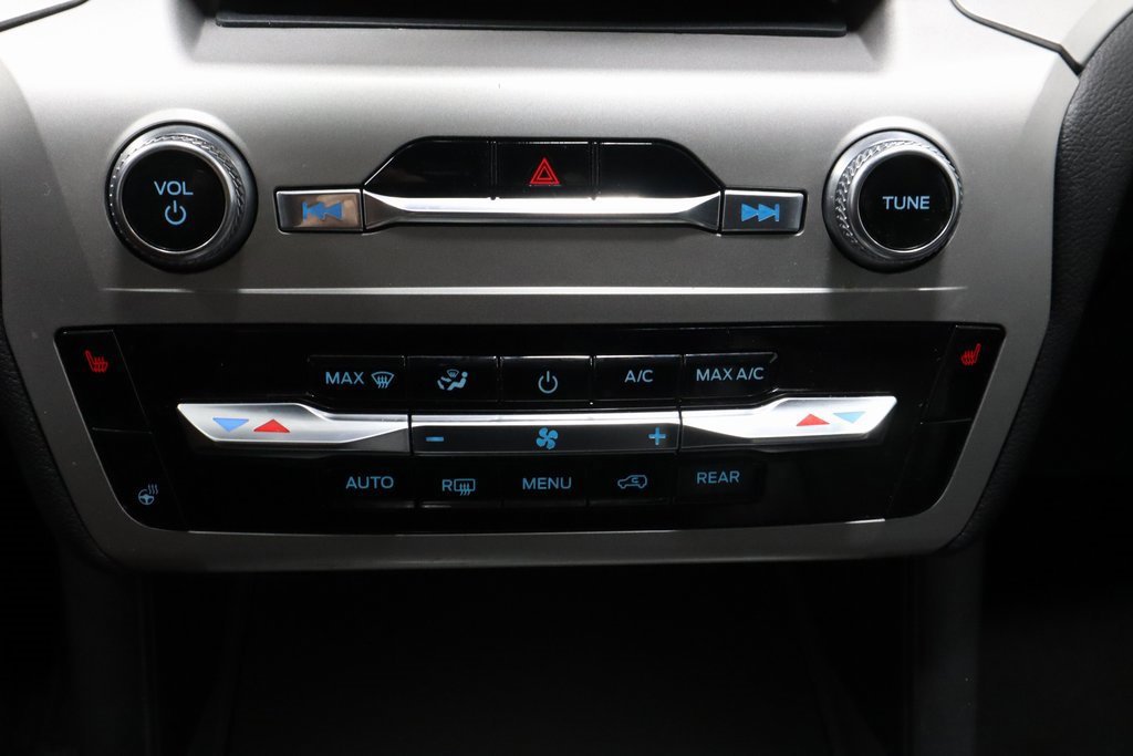 Certified 2022 Ford Explorer XLT w/ Equipment Group 202A image 30