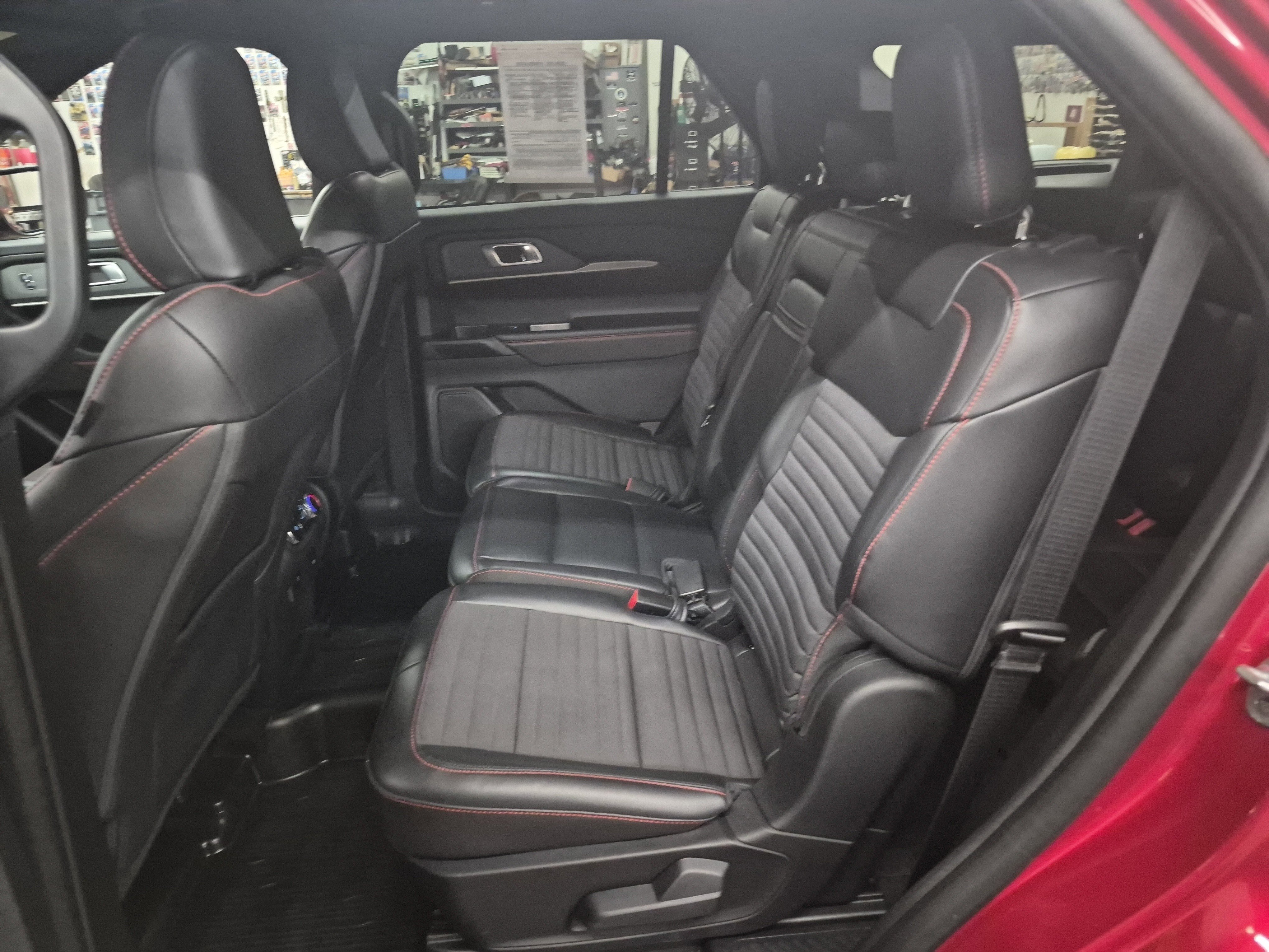 Certified 2025 Ford Explorer ST-Line image 15