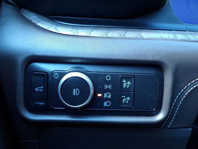 Certified 2020 Ford Explorer Platinum w/ Premium Technology Package image 25