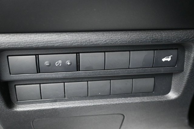 Used 2025 Mitsubishi Outlander SE FWD image 25