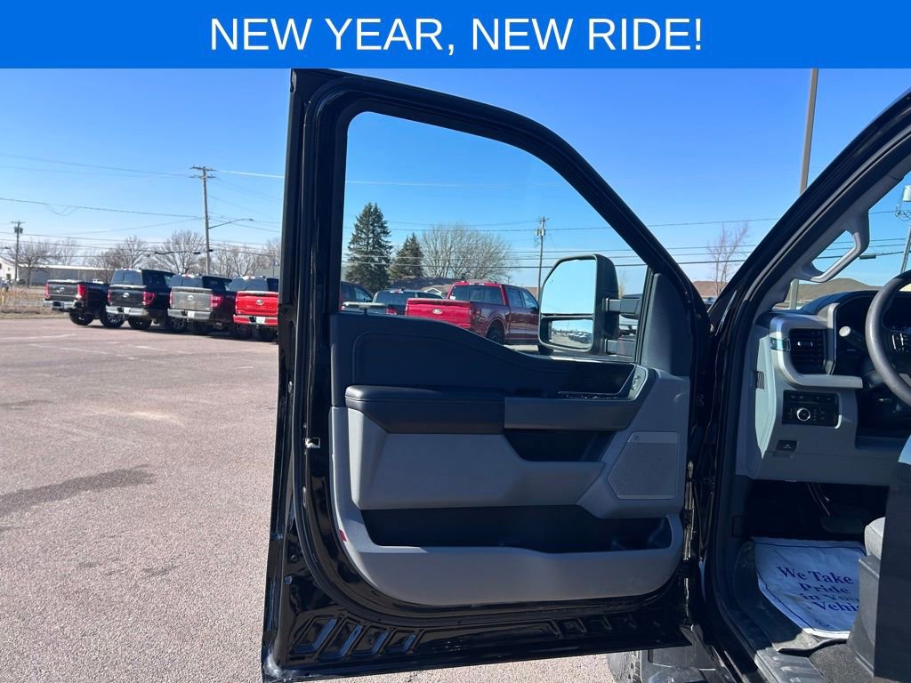 Certified 2024 Ford F350 XLT w/ XLT Premium Package image 15