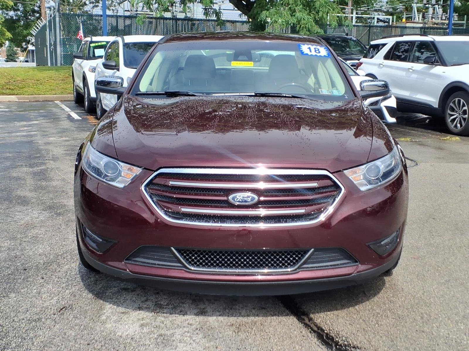 Certified 2018 Ford Taurus Limited FWD image 9