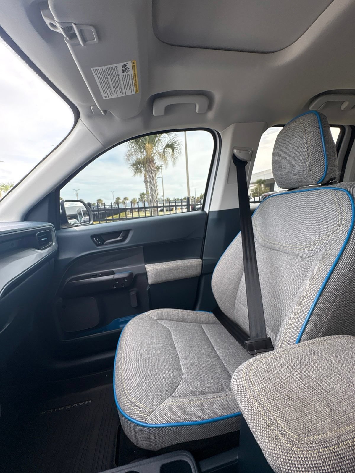 Certified 2025 Ford Maverick Lobo AWD/4WD image 28