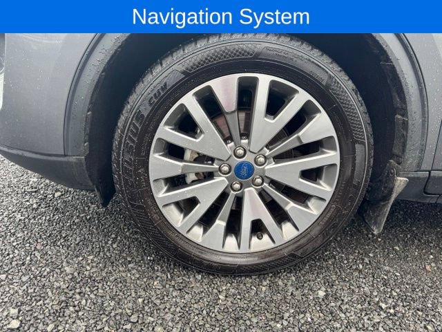 Certified 2022 Ford Escape Titanium w/ Class II Trailer Tow Package AWD/4WD image 11