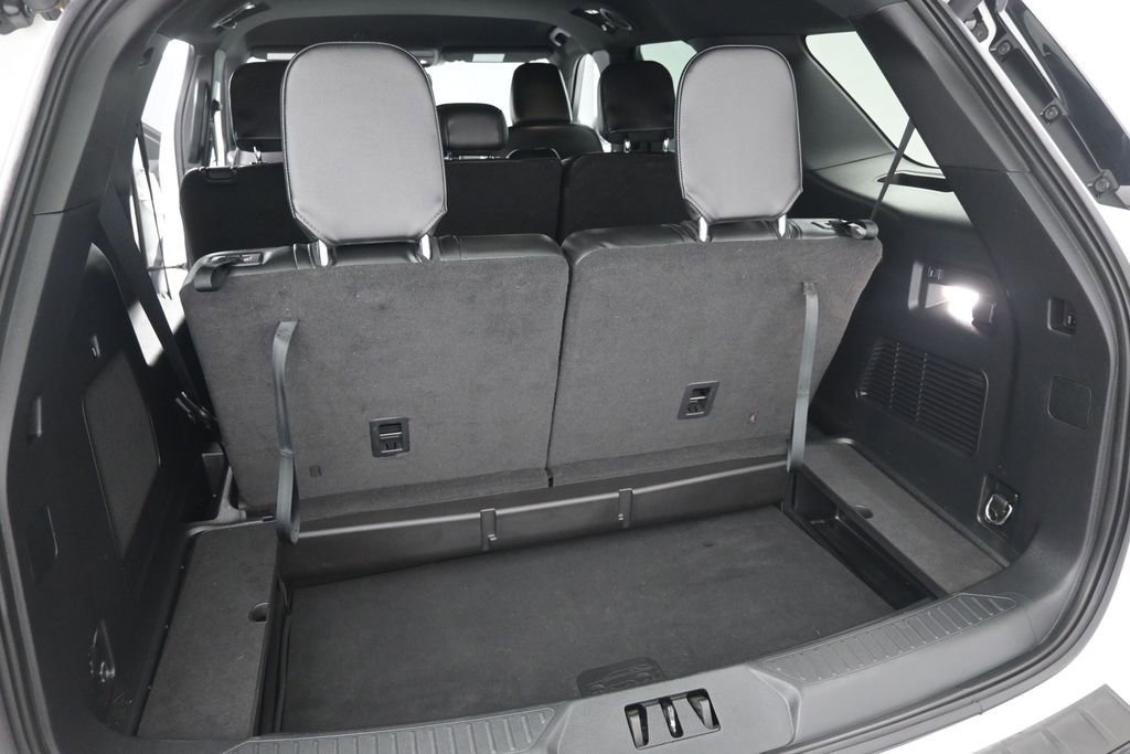 Certified 2022 Ford Explorer ST-Line RWD image 9