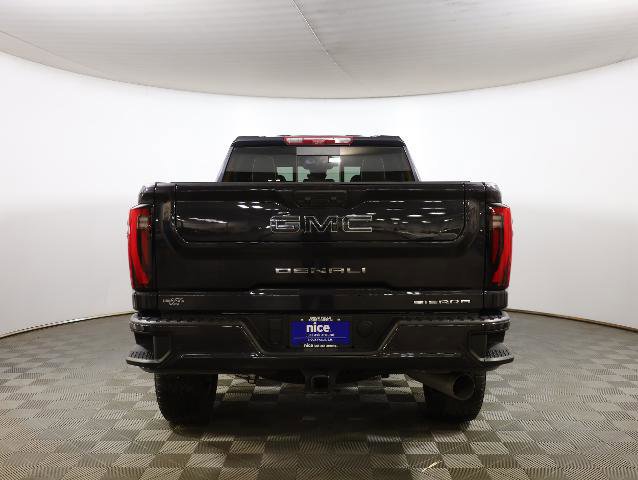 Used 2024 GMC Sierra 2500 Denali Ultimate image 3