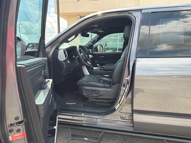 Used 2023 Toyota Tundra Platinum AWD/4WD image 9