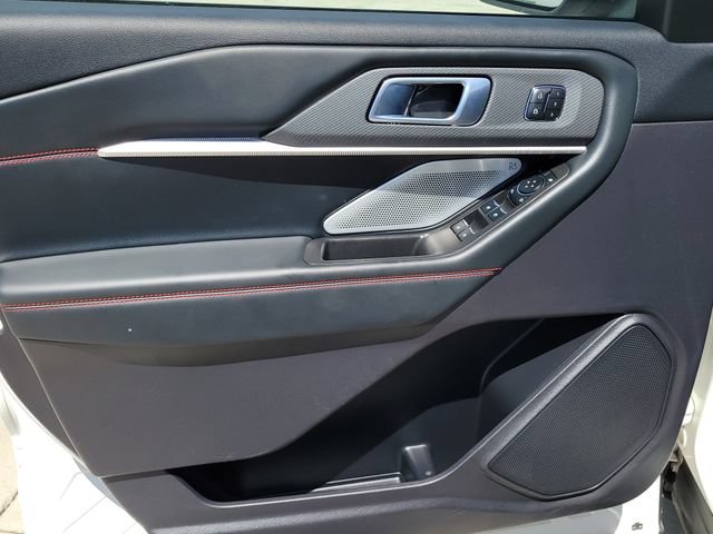 Certified 2025 Ford Explorer ST AWD/4WD image 7