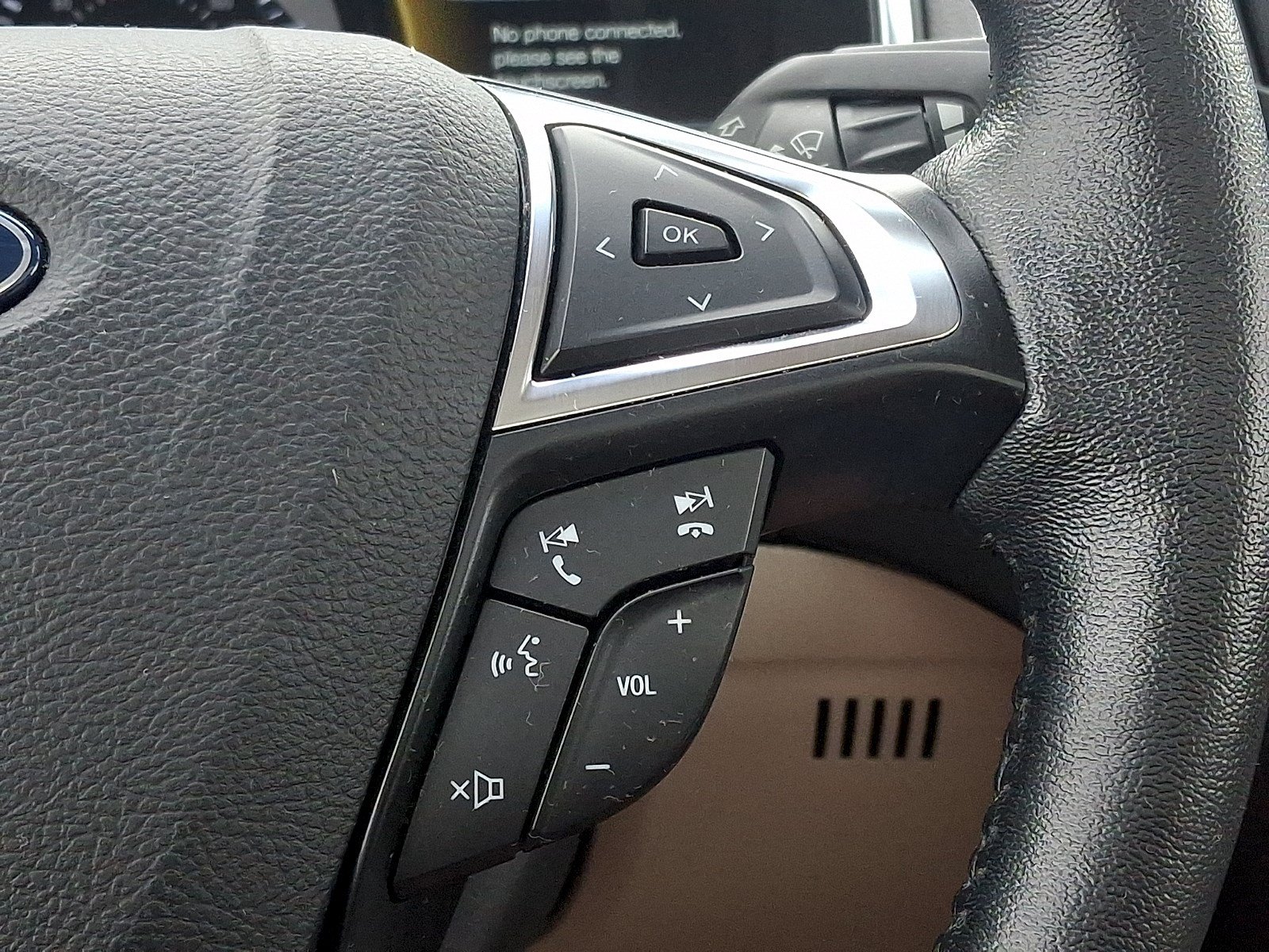 Certified 2020 Ford Edge Titanium FWD image 21