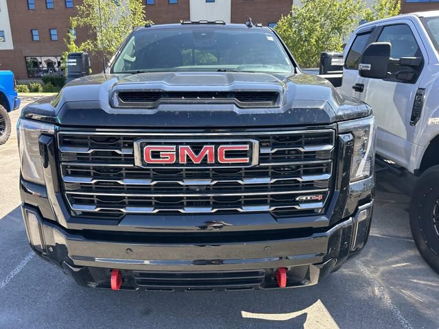Used 2024 GMC Sierra 2500 AT4 w/ AT4 Premium Plus Package AWD/4WD image 2