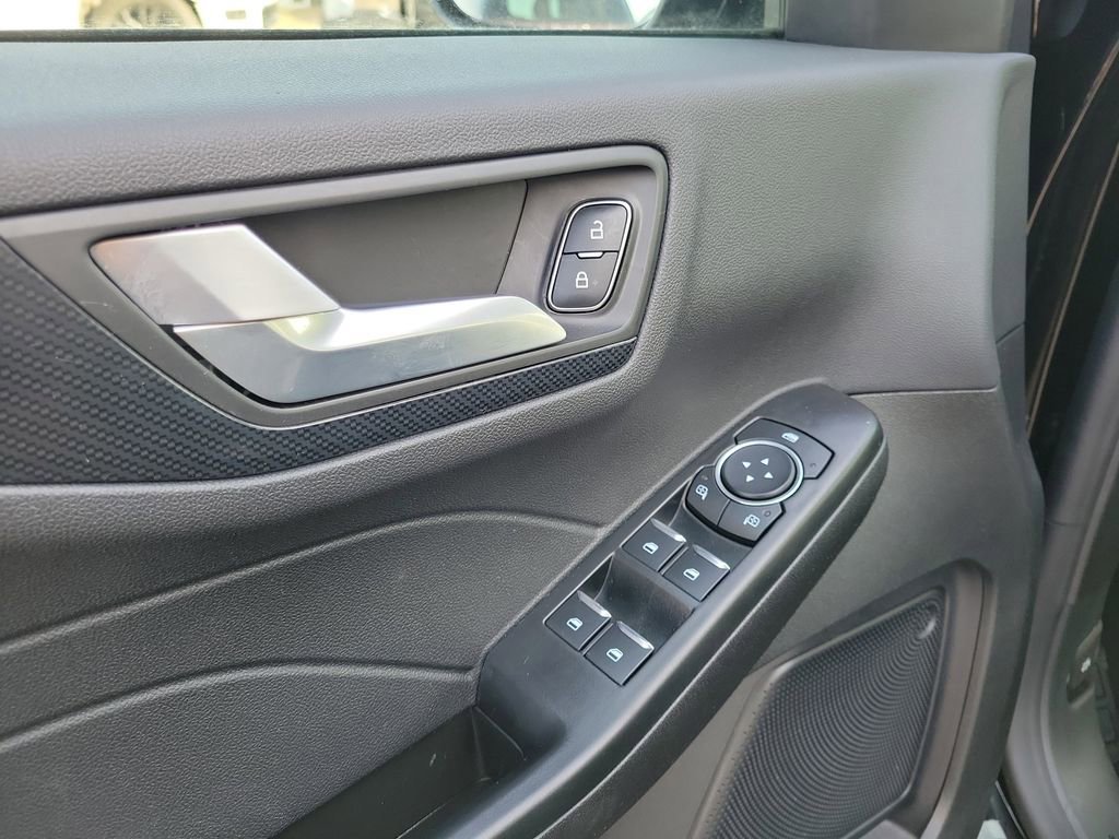 Certified 2025 Ford Escape ST-Line w/ Tech Pack #1 image 19