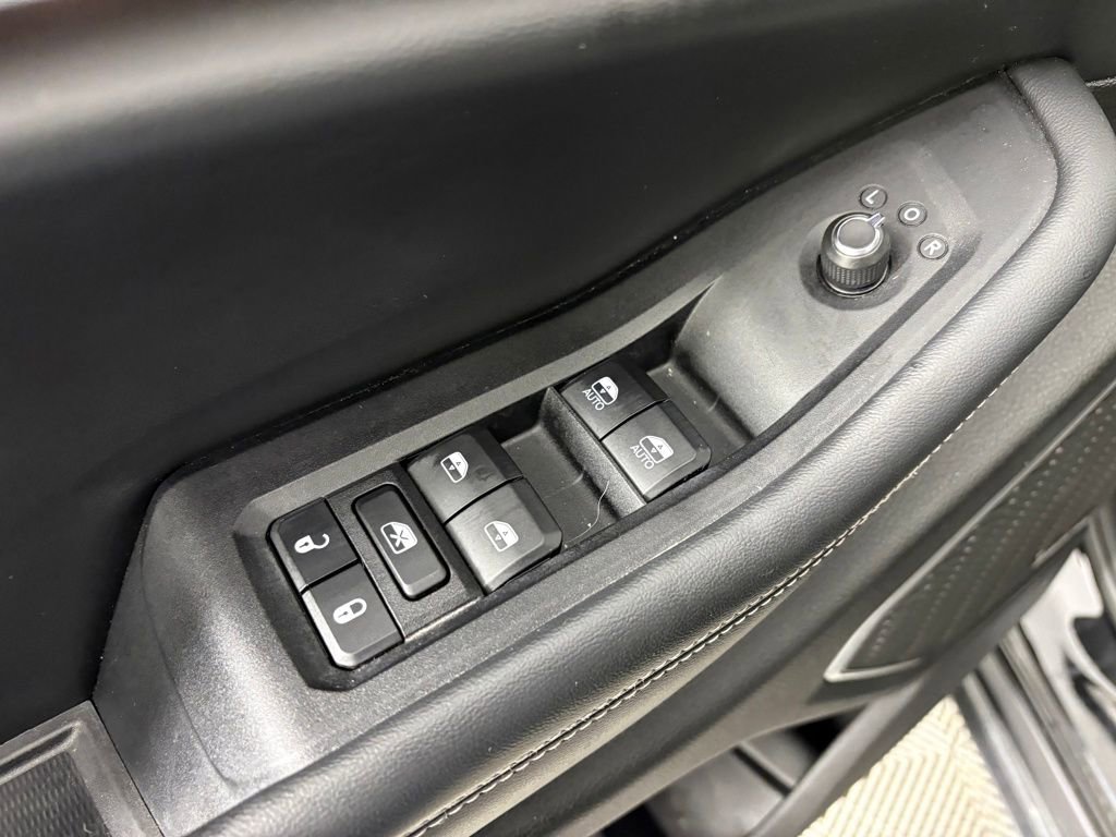 Used 2022 Jeep Grand Cherokee L Limited AWD/4WD image 14