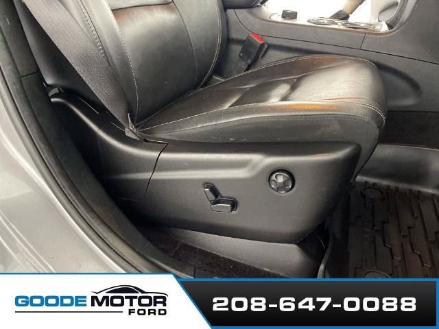 Used 2017 Jeep Grand Cherokee Limited w/ Trailer Tow Group IV AWD/4WD image 24