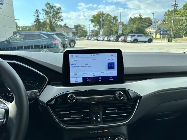 Certified 2022 Ford Escape SE w/ Cold Weather Package image 26