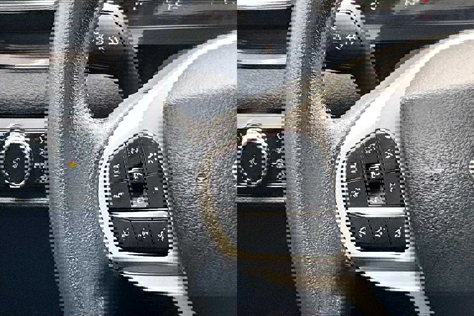 Certified 2022 Ford Explorer Limited w/ Equipment Group 301A image 20