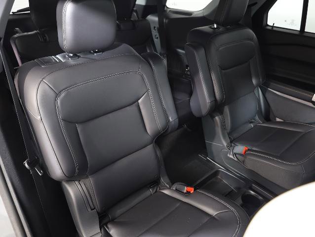 Certified 2021 Ford Explorer XLT w/ Equipment Group 202A AWD/4WD image 10
