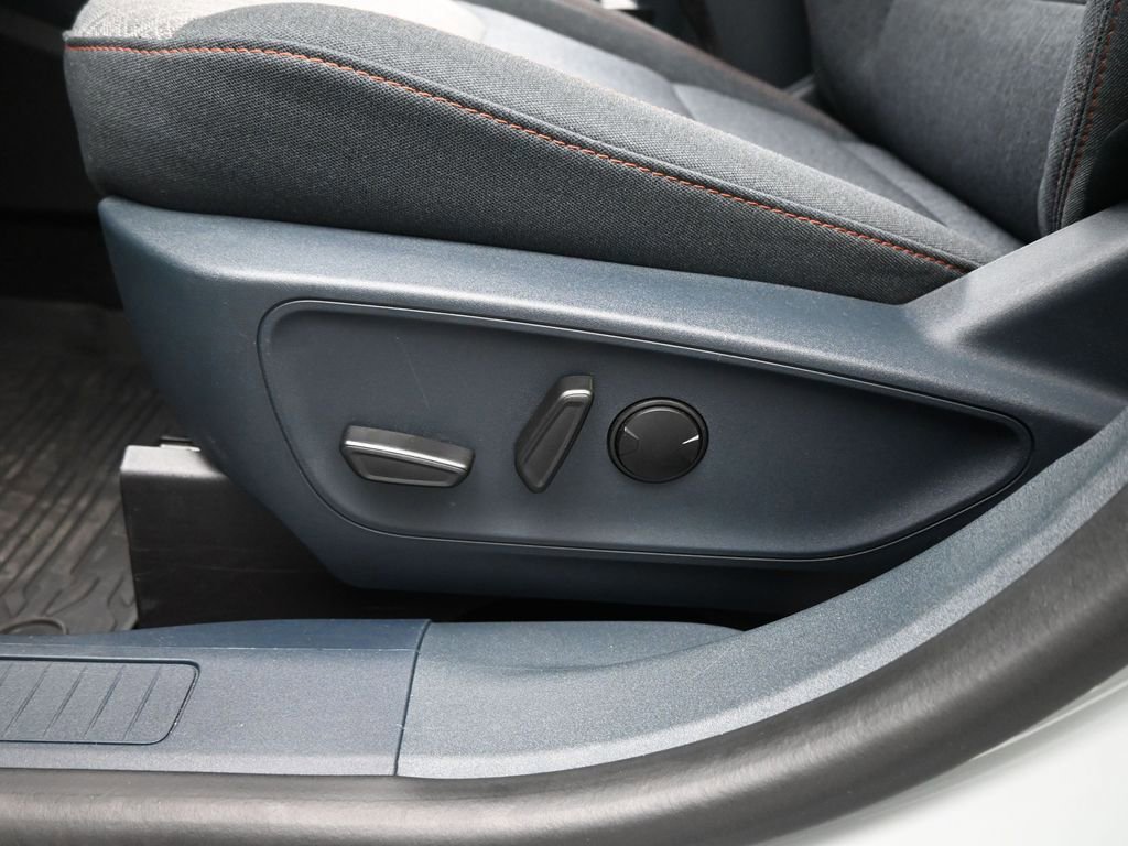 Certified 2024 Ford Maverick XLT w/ XLT Luxury Package image 38