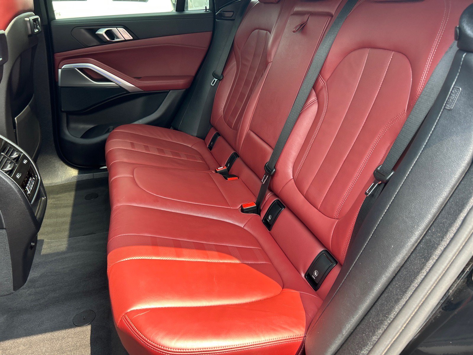 Used 2022 BMW X6 xDrive40i w/ Premium Package AWD/4WD image 12