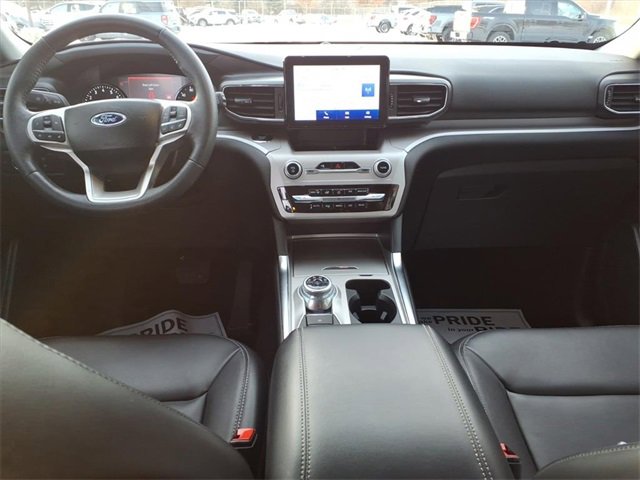 Certified 2023 Ford Explorer XLT w/ Equipment Group 202A image 12