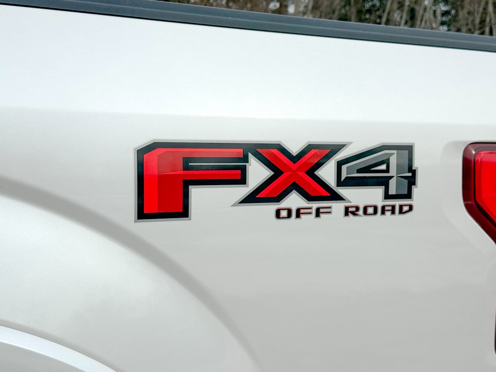 Certified 2019 Ford F150 Platinum w/ Equipment Group 701A Luxury image 9