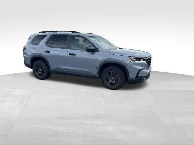 Used 2023 Honda Pilot TrailSport image 8