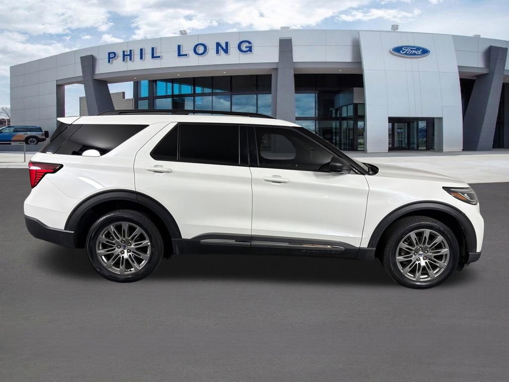 Certified 2025 Ford Explorer Active w/ Active Comfort Package AWD/4WD image 6