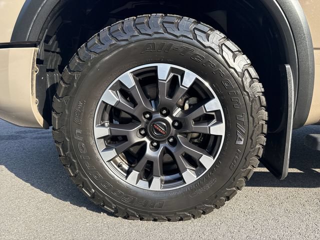 Used 2021 Nissan Titan PRO-4X w/ Pro-4x Convenience Package AWD/4WD image 10