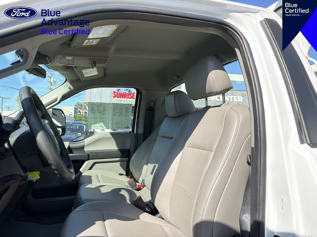 Certified 2022 Ford F550 Luxury RWD image 18