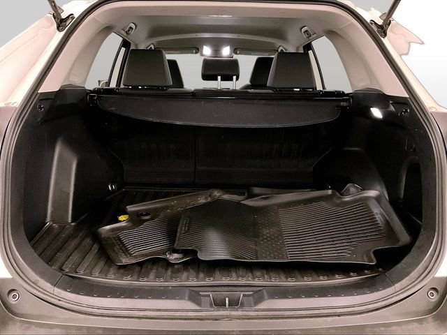 Used 2022 Toyota RAV4 XLE w/ XLE Grade Weather Package AWD/4WD image 33