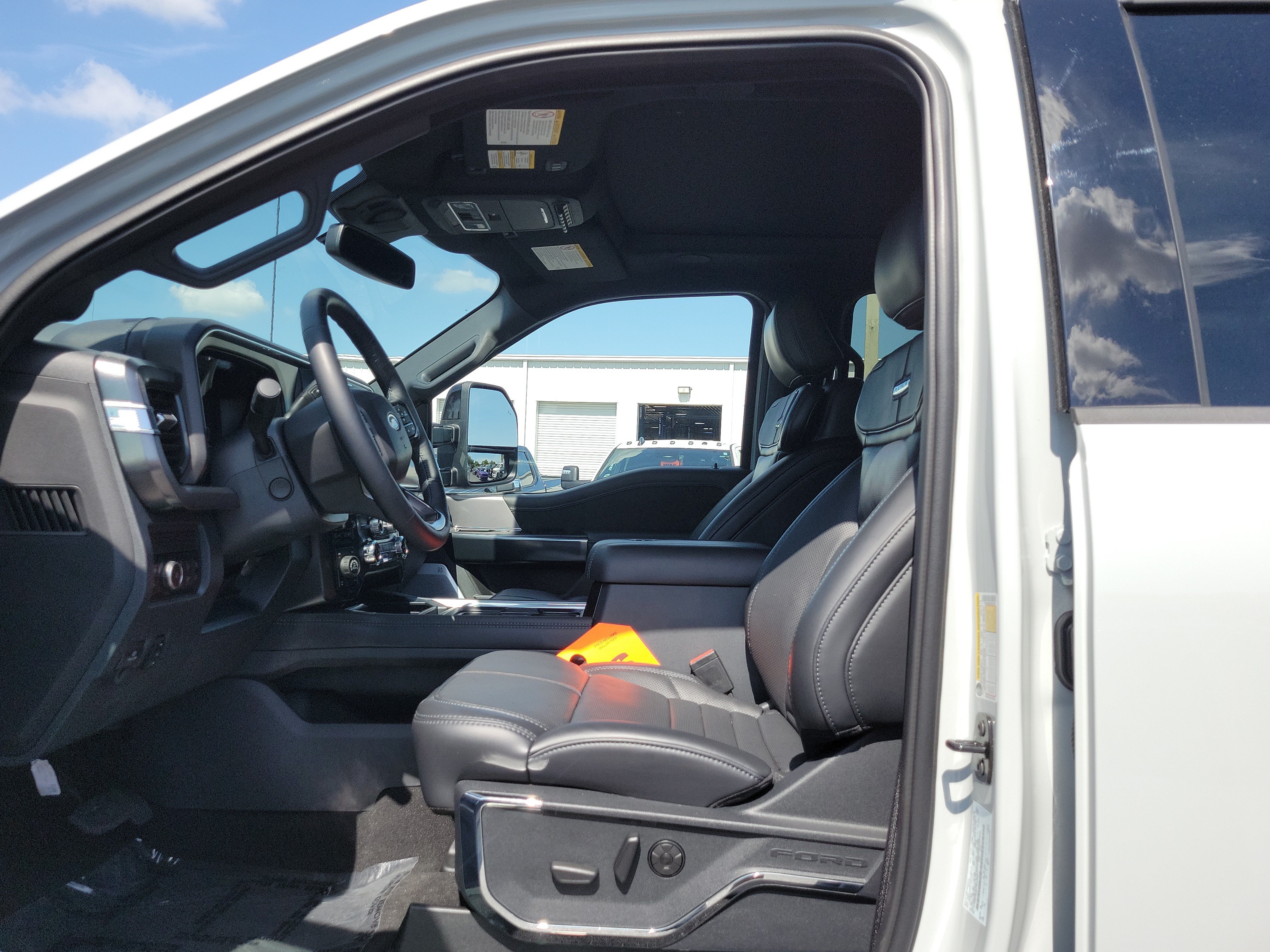 Certified 2026 Ford F350 Platinum w/ Tremor Off-Road Package AWD/4WD image 19