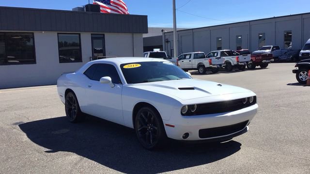 Used 2019 Dodge Challenger SXT w/ Blacktop Package image 7