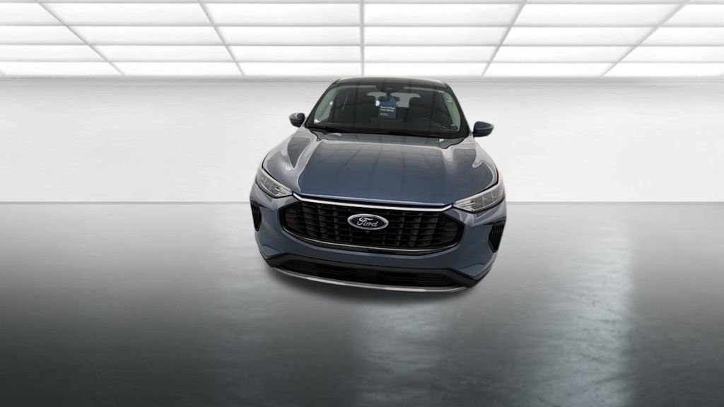 Certified 2023 Ford Escape Active w/ Tech Pack #2 image 2