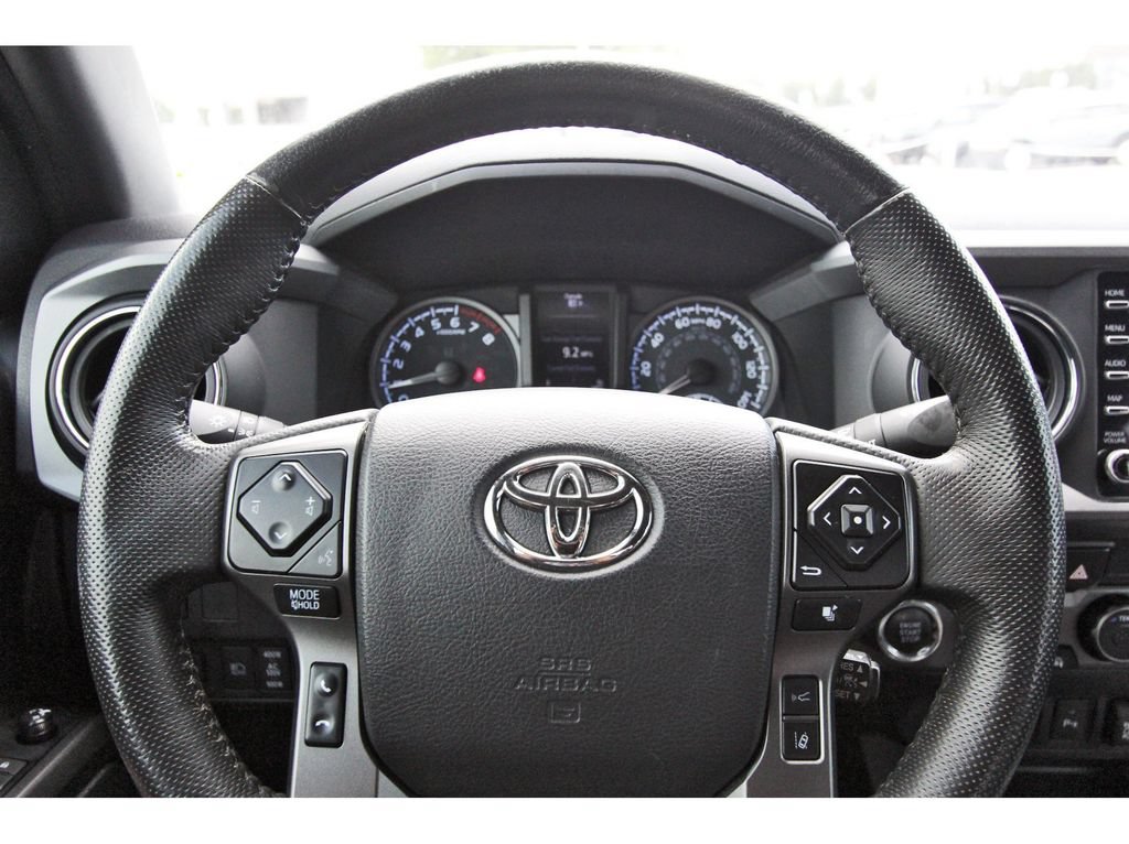Used 2023 Toyota Tacoma TRD Off-Road w/ Technology Package AWD/4WD image 15