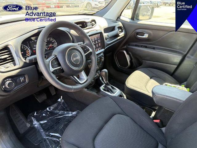Used 2023 Jeep Renegade Latitude AWD/4WD image 16