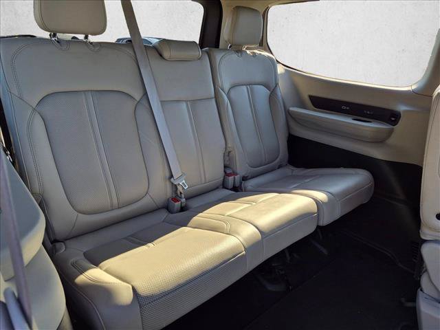 Used 2022 Jeep Wagoneer Series III w/ Rear Seat Video Group 1 AWD/4WD image 23