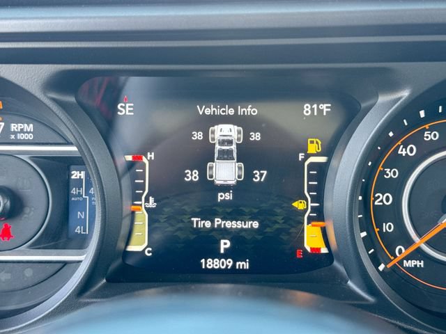 Used 2024 Jeep Gladiator Rubicon AWD/4WD image 15