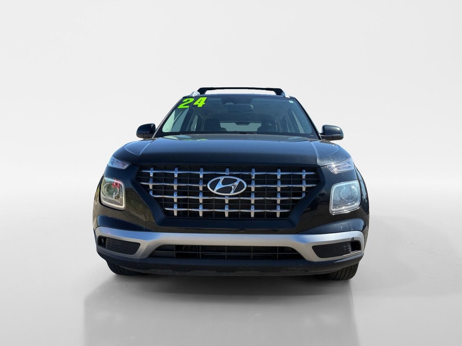 Used 2024 Hyundai Venue SEL FWD image 11
