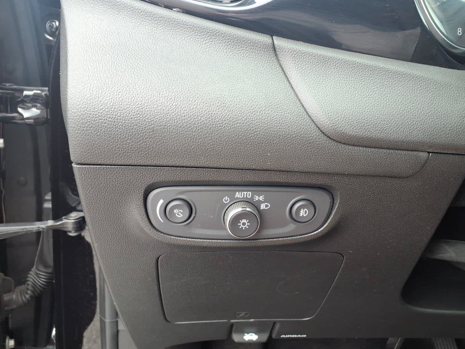 Used 2020 Buick Encore GX Essence FWD image 15