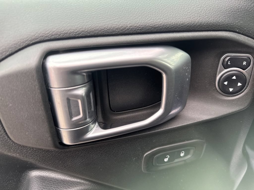Used 2019 Jeep Wrangler Unlimited Sport S AWD/4WD image 19