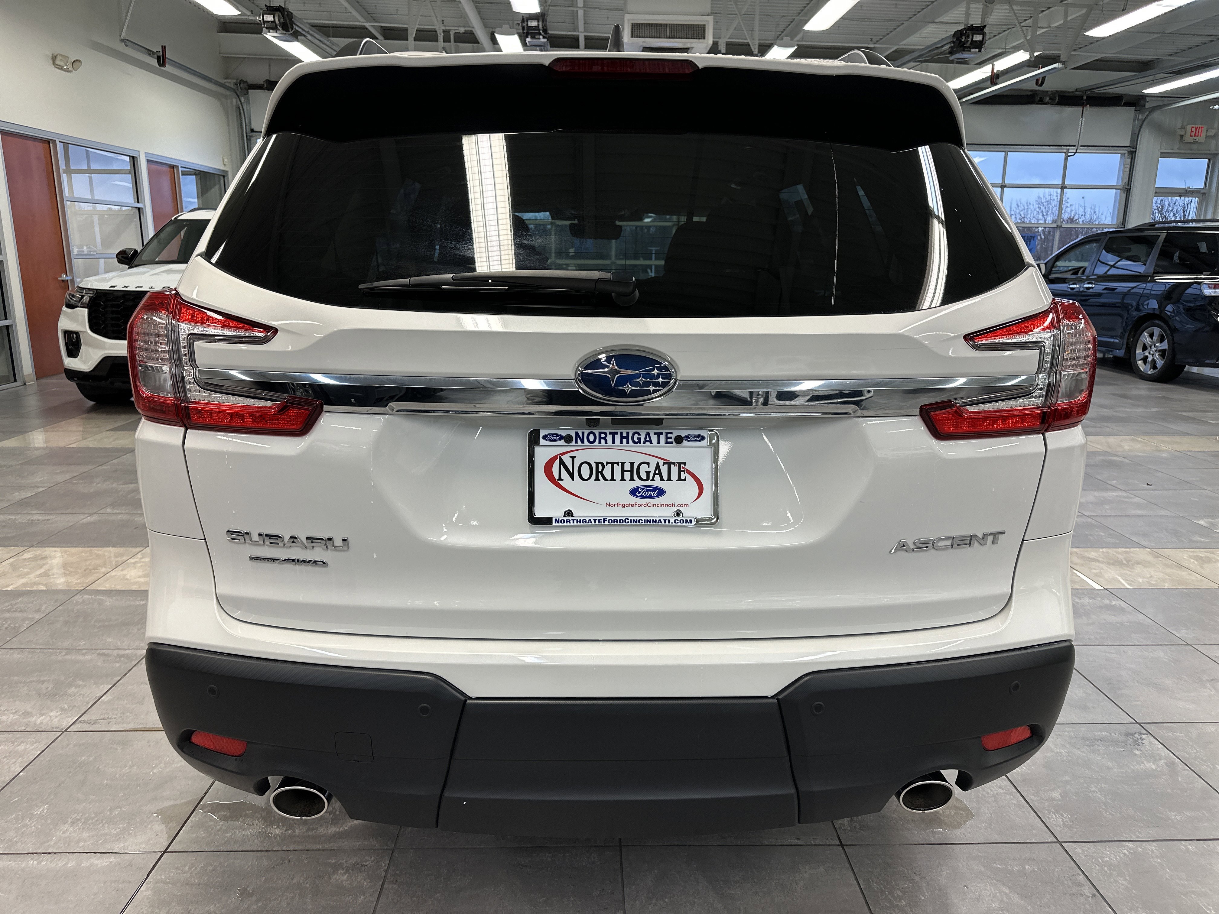 Used 2024 Subaru Ascent Premium w/ Convenience Package image 14