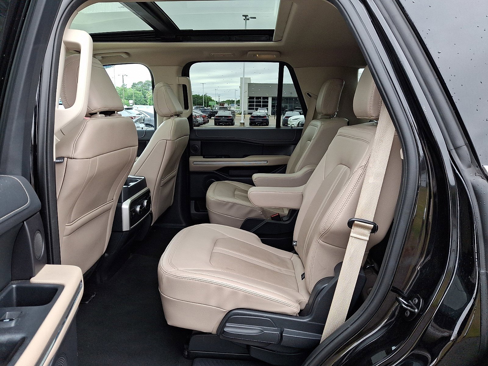 Certified 2024 Ford Expedition Limited AWD/4WD image 10
