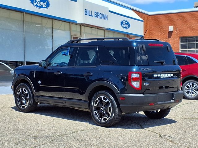 Certified 2023 Ford Bronco Sport Outer Banks w/ Tech Package AWD/4WD image 2