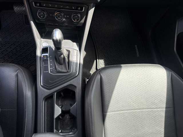 Used 2020 Volkswagen Tiguan SE FWD image 26