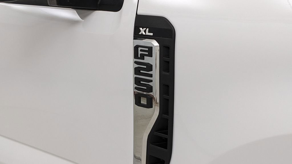 Certified 2023 Ford F250 XL w/ XL Chrome Package image 39