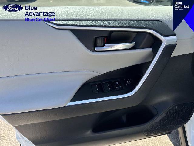 Used 2022 Toyota RAV4 XLE w/ Convenience Package AWD/4WD image 16