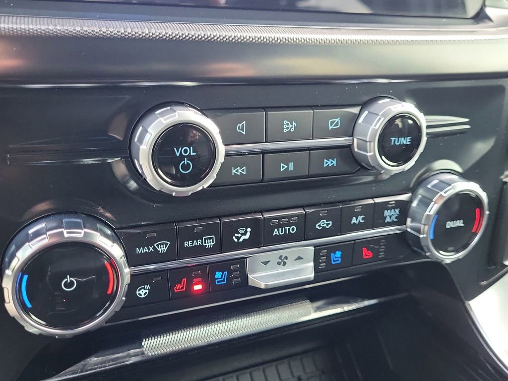 Certified 2024 Ford F150 Platinum w/ Equipment Group 702A High image 27